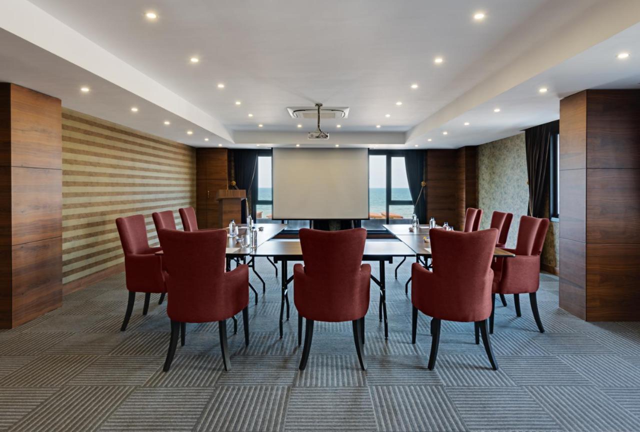 Moevenpick Hotel Трабзон Экстерьер фото